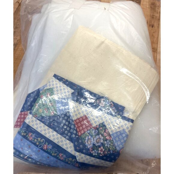 Mary Maxim Starburst Country Quilting Kit With Wallhanging & 2 Pillow Patterns - Picture 4 of 4